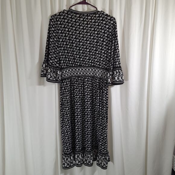 Max Studio Sz Large Wrap Dress Black & White Midi Flutter Sleeves No Wrinkles - Picture 2 of 13